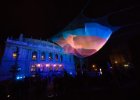 Signal festival Praha 2015  expozice u Rudolfina - síť od Janet Echelman